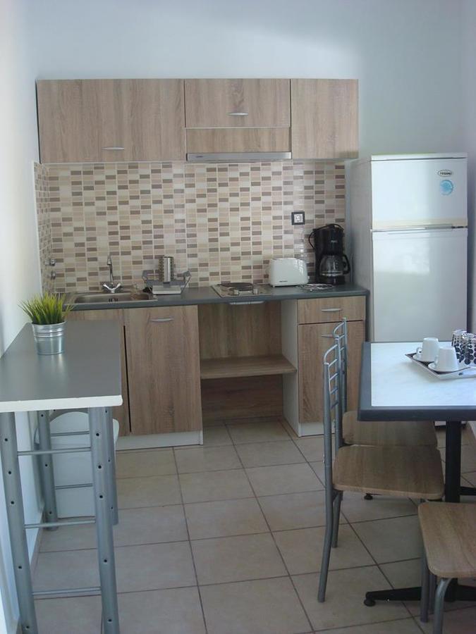 Smaragdi Studios And Rooms Ágios Kírykos Extérieur photo